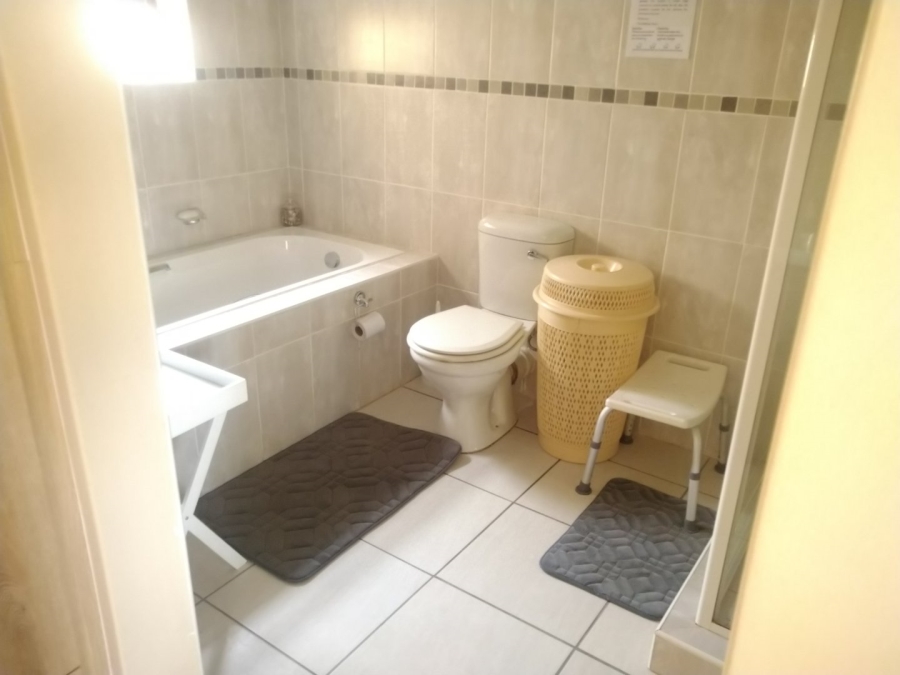 To Let 3 Bedroom Property for Rent in Reebok Western Cape